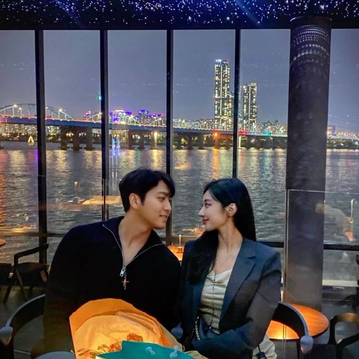 태풍이랑 같이 보낸 첫 내 생일 기록하기🐥💜🐶
낮부터 가보고싶었던 곳들 투어하고 저녁은 태풍이가 몰래 예약해둔 별빛 가득한 녹트에서✨✨ 
다시봐도 세젤 행복했네 나,,🥰🎂 멍뭉아 고마워💕