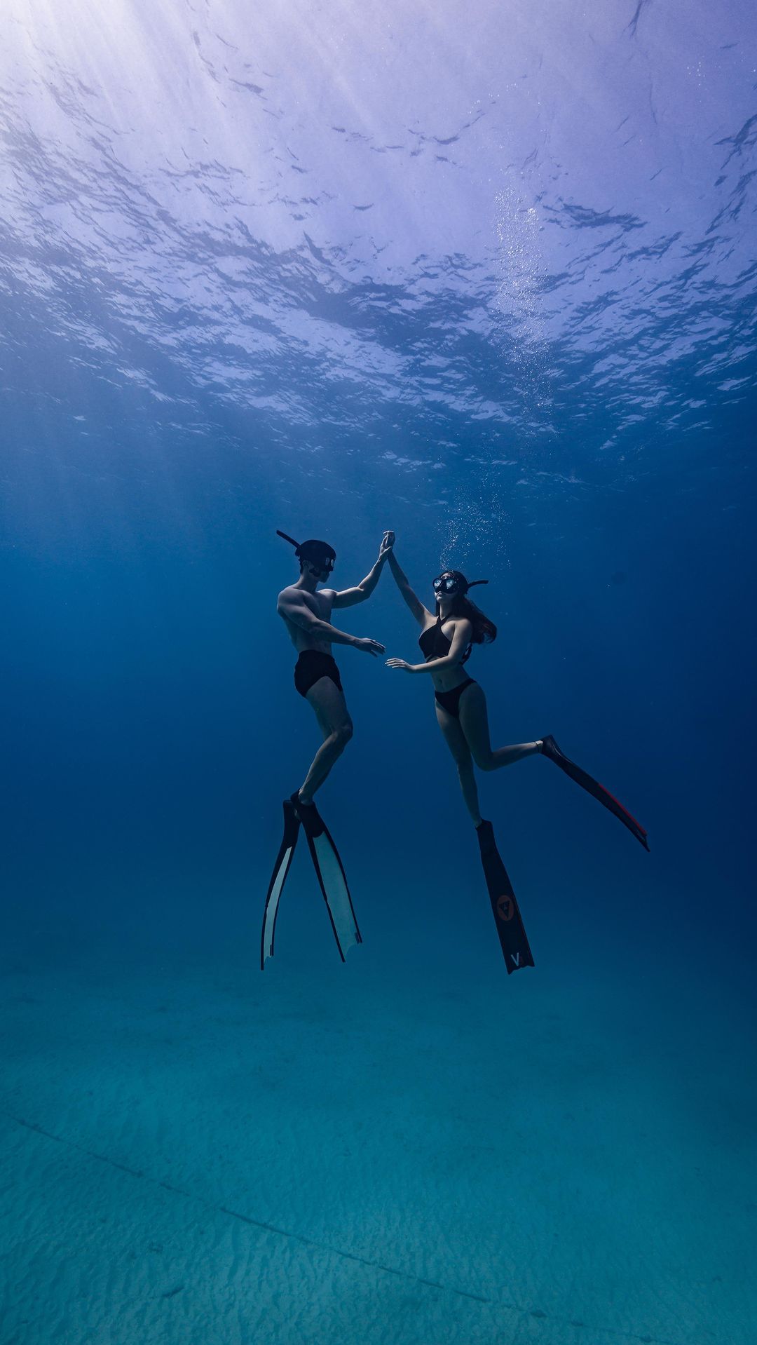 How sweet it is to be in love.

🧜🏻 @sikssik 
🧜🏻‍♀️ @jisuda_ 
🎥 @whats__sub
 
이번생엔 남친이랑은 못찍을거 같아서 
#freediving #freediver #프리다이빙#오키나와#다이빙#다이빙투어#포스엘리먼트#고프로#uwphotography