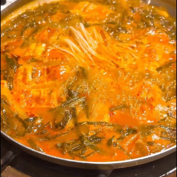 송도 유원지맛집 

얼큰한 한담민물장어 파장어전골

찬바람불때 딱이야

주소 : 인천 연수구 인권로 26

영업시간 :10:00-22:00

연락처 032-832-6668

주차장 완비

#송도유원지맛집 #인천송도맛집 #파장어전골맛집 #한담민물장어 #장어맛집 #송도장어맛집