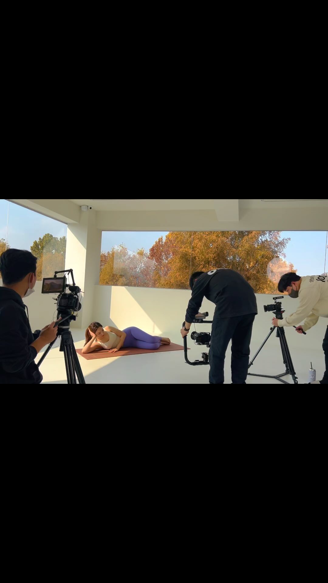 🍁가을맞이🥨🍁🍁
전신순환 스트레칭 • 미니볼필라테스 • 허벅지&복부운동
🎥 @thehyundaiculture