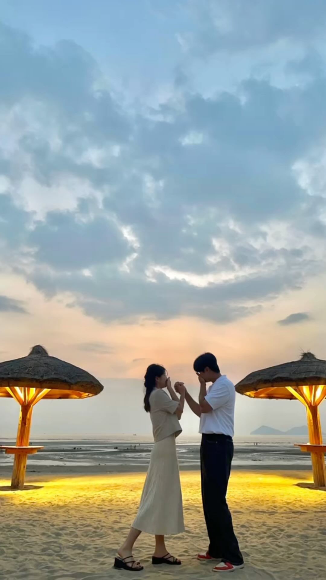 사계절을 함께한 우리🧸
둘이 노는 게 젤 재밌고 행복해 ❤️

#변산해수욕장 #변산반도 #커플릴스 #여행릴스
