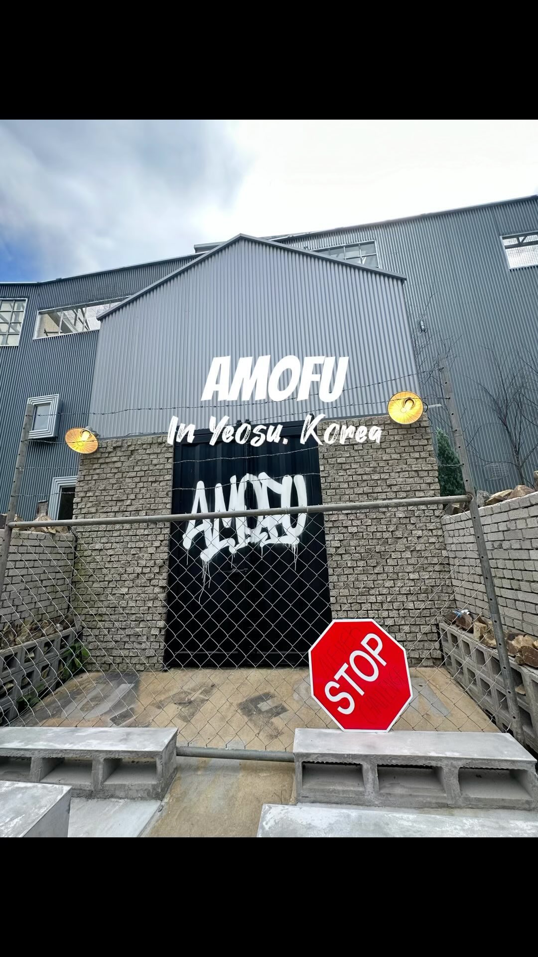 🌊
💜 아모푸 AMOFU
📍 여수시 화양면 화서로 43
🕰️ 매일 10:00 - 20:00
🚗 주차가능
🐾 반려동물동반 ok

✔️ 여수 바다 만끽할 수 있는 대형카페🏖️
✔️ 숙소 아모푸 풀빌라도 이씀 🏊‍♂️
✔️ 스페셜 커피 전문점으로 질 좋은 커피☕️
✔️ 1,2층, 루프탑까지 힙한 카페 내부✌🏻
✔️ 카페 가는 길 해안도로 드라이브🚙

#아모푸 #여수카페추천 #여수가볼만한곳 #여수화양면카페 #여수반려동물동반카페 #아모푸카페 #여수아모푸 #소흥아모푸 #여수대형카페 #여수카페 #cafeamofu #amofu