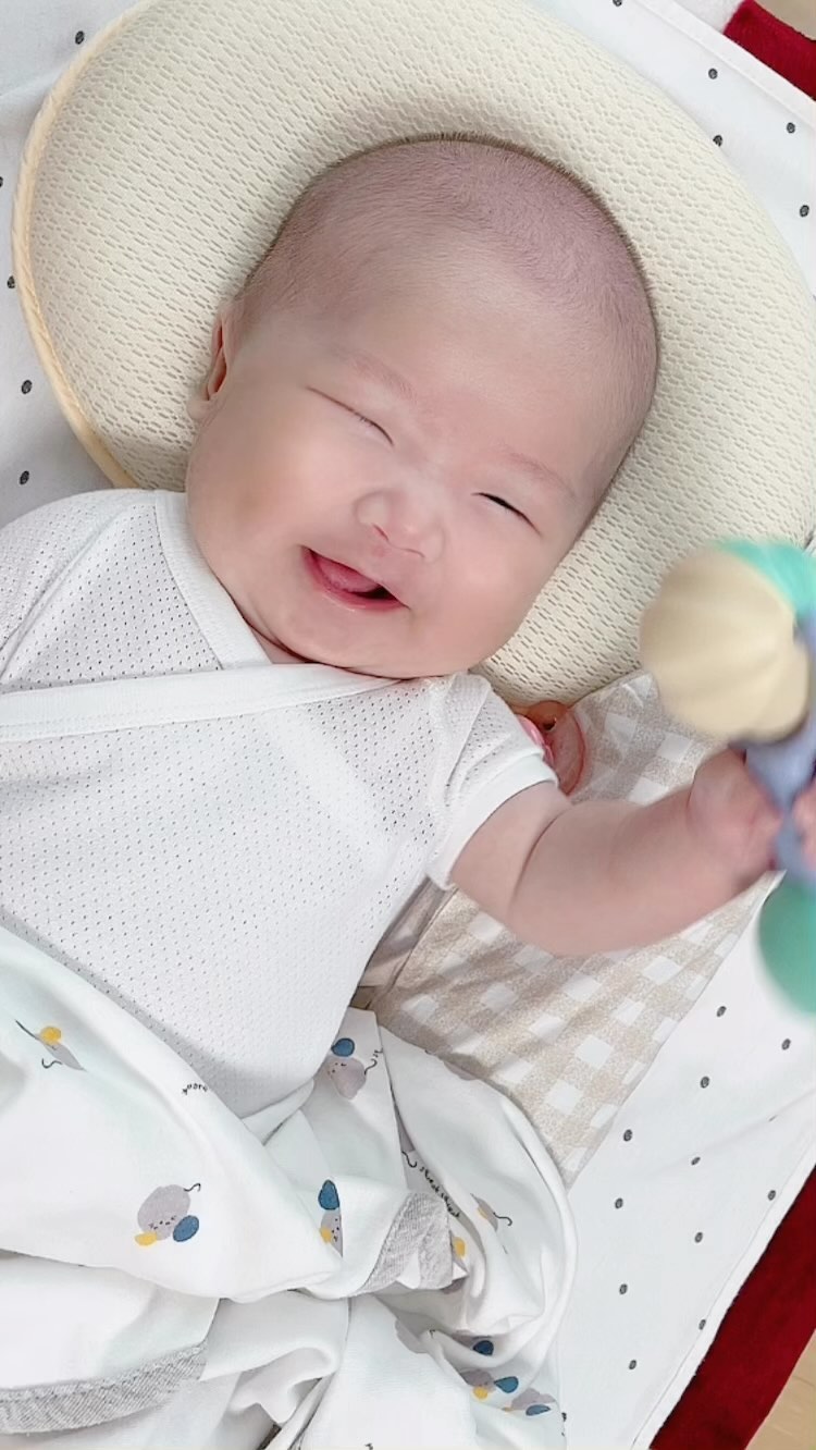 애기 무적이 그립다 
지금은 겁도 없고 너무 말안들음 
진짜 난이도 최상, 헬육아 🤬
❤️조용한 피드에 무적이 옛날 영상 끄적이기
#16개월아기 #16개월 #소띠아기 #육아 #헬육아 #난이도최상⭐️⭐️⭐️⭐️⭐️
