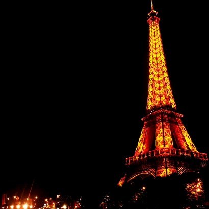 붉은색 푸른색 그 사이 3초 그 짧은시간
.
.
#파리 #paris #에펠탑 #eiffeltower #야경 #노을 #sunset #꽃 #꼬ㅊ #화분 #flower #travel #여행 #사진 #photo #picture #제주 #제주도 #jeju #jejuisland