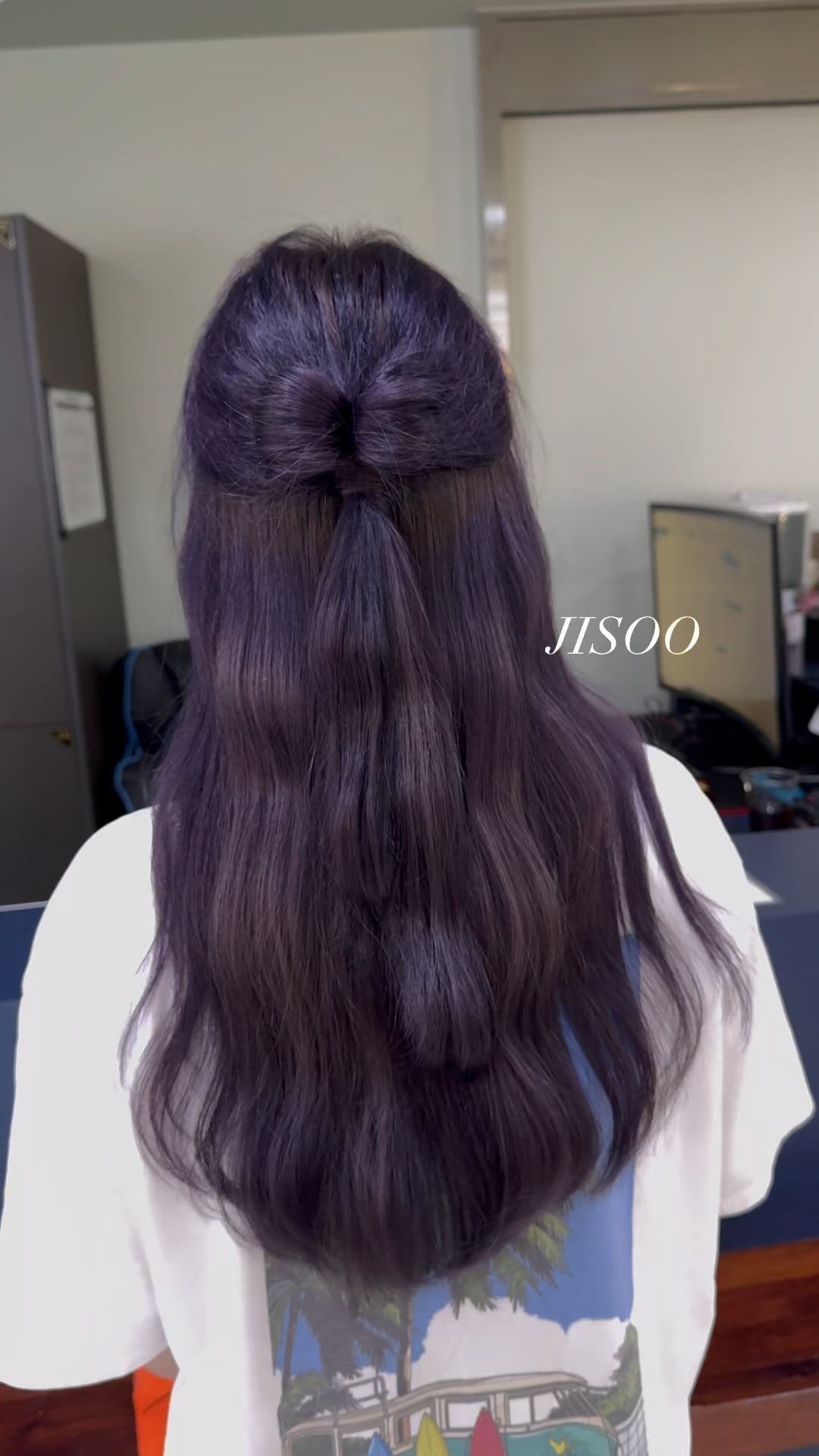 지수ST
.
#애쉬퍼플 후 #리본머리 로 마무리💜🌷
.
예약은 프로필 링크🌈 문의는 디엠📩
 (첫방문 네이버 예약시) 30%로 할인
.
.

#대구 #동성로 #대구미용실 #반묶음  #레이어드컷 #비바이헤어지수 #대구염색 #레이어드s컬 #협찬 #디엠  #동성로단발 #동성로탈색 #수험생할인 #동성로수험생 #탈색전문 #동성로레이어드컷 #동성로미용실 #대구맛집 #로우번헤어 #디엠환영  #좋아요테러 #선팔하면맞팔  #좋아요  #follow4like  #followforfollowback #likeforlikes #hair #haircolorist