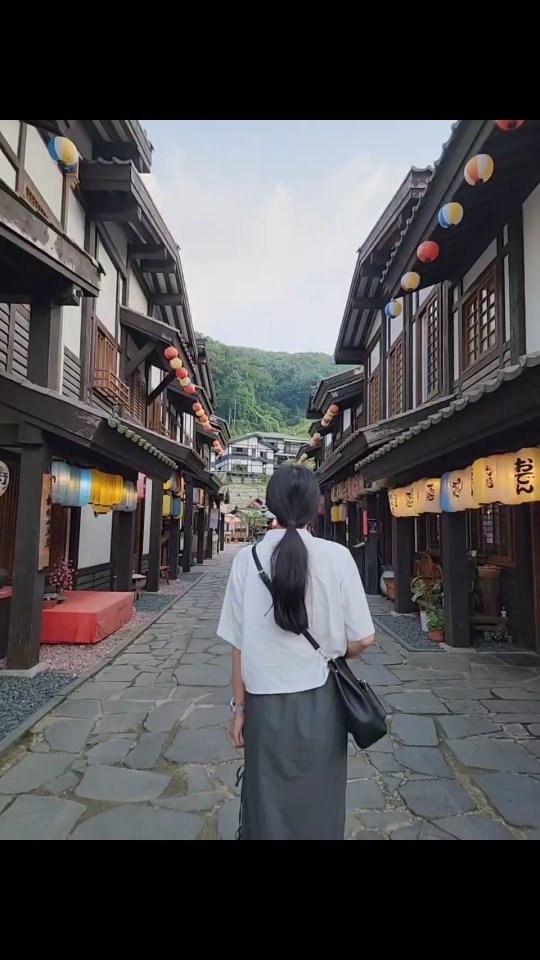 こんにちは🩷
.

한국에서 느낄 수 있는 몽글한 일본감성

#니지모리스튜디오 

.

.

.
#경기도가볼만한곳
#여름코디 #데일리그램 #likesforlike #selfies