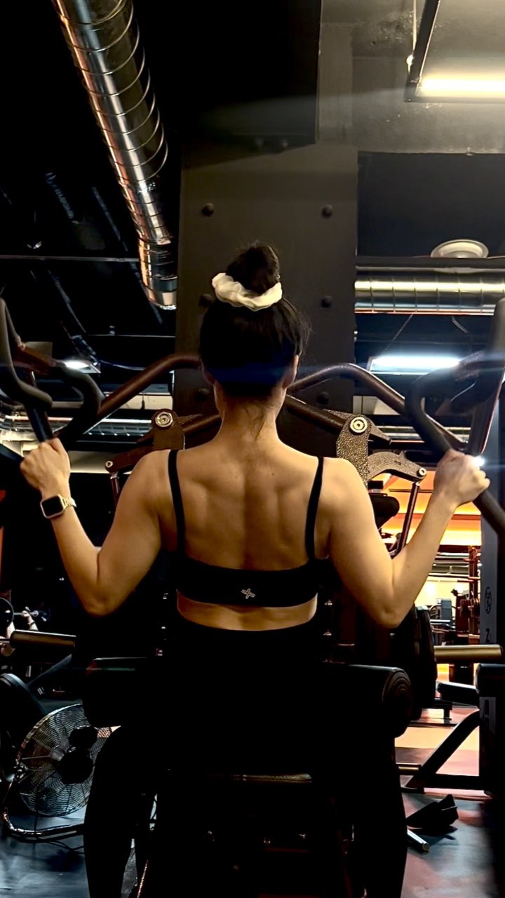 BACK DAY🏋🏻‍♀️🔥
with 헬스메이트🐒
.
#등운동 #등운동하는날 
#workout #backdayworkout #backday
