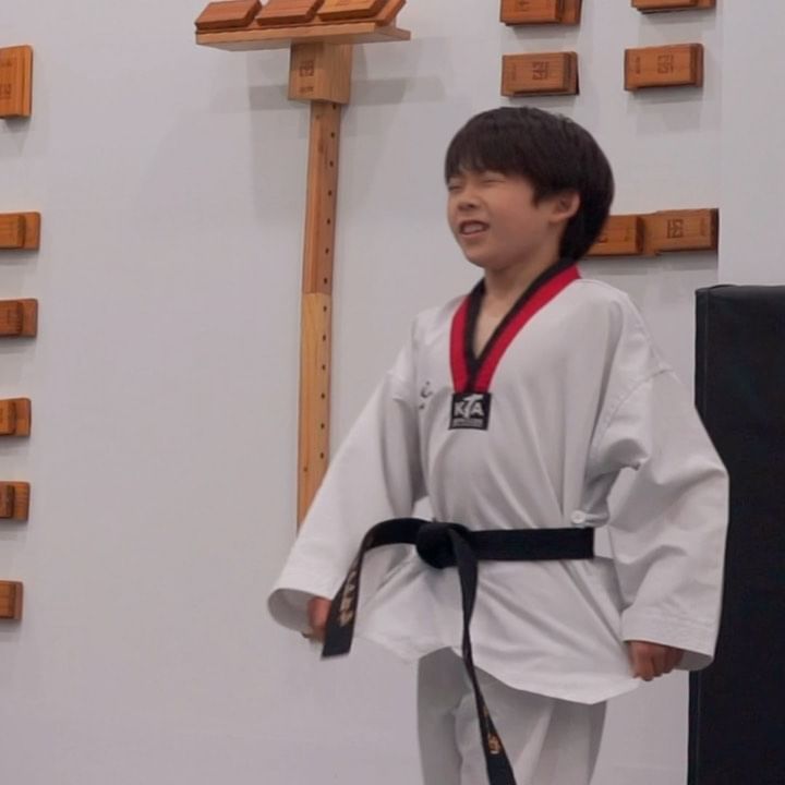 오늘도 태권도만 3시간하고간 열쭹보이!
하루종일 돌고돌고돌다가는 너ㅋㅋㅋㅋㅋ

#720 #720도 #720도발차기 #초3