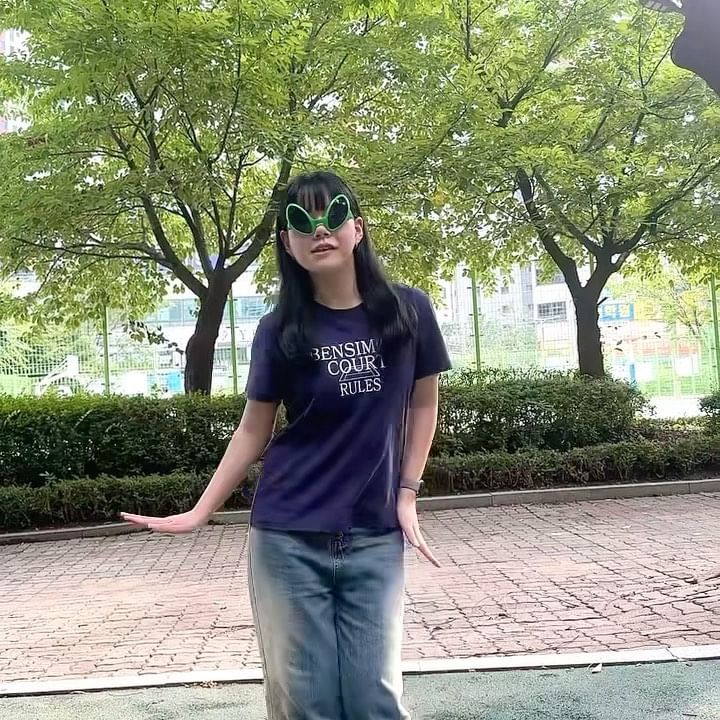몸치 고딩팬이 찍은 폼미쳤다 챌린지𖤐💙

증말 이번에 한시간동안 땀 흘리며 찍어보니 영탁오빠가 얼마나
 고생했는지 알게됨ㅠㅋㅋㅋㅋㅋㅋㅋㅋㅋ 
몸치인 거 나도 안다……..(;´༎ຶٹ༎ຶ`)
내가 봐도 첨에 서있는 거 부터가 너무 킹받음ㅠㅠㅋㅋㅋㅋㅋㅋㅋ

#폼미쳤다 #폼미쳤다챌린지 #영탁 #박영탁 #FORM #06 #왹져 #몸치 #영탁폼미쳤다 #영탁챌린지 #폼미쳤다_영탁