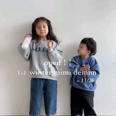 (공구) 겨울 미미 데님 1+1 

이번 겨울도 핏, 색감 진짜 예쁘죠...❤

1+1 구성으로 고민 끝! 
두 컬러 다 드려요.

​
이번 데님은, 
일정상 짧은 기간 판매 후 마감이라
기다리셨다면 고민 없이 
빠른 주문 추천해요.

​한번 입혀보면 
매 계절 꼭 찾게 되는 데님, 
청바지 불편해하는 아이들도 
편하게 잘 입고 좋아해요.

​
신축성 좋고 부드러운 데님 원단에
따뜻하고 포근한 기모안감을 전체 본딩처리해서
겨울내내 따뜻하게 입을 수 있어요.

무겁지 않고 가볍고 착용감도 편해요.
​

코디 쉽고 누가 입어도 
예쁜 핏으로 만들었어요.
아가부터 언니 오빠까지 
다 함께 입어요 :)

​
✔️ 흑청+진청 두 컬러 1세트 구성 (동일사이즈)

​
[ 평균 추천 키 cm ]
80~90 전후 : XS
90~95 전후 : S
95~105 전후 : M
105~115 전후 : L
115~120 전후 : XL
120~125 전후 : XXL
125~135 전후 : JS
135~145 전후 : JM
145~155 전후 : JL
​

* 데님은 워싱 과정에서 
사이즈, 색상 차이가 생길 수 있어요.

​​​​​​​​​​​​​​​▶사이즈
아동 XS(3호)~XXL(13호)
주니어 JS(15호)~JL(19호)

​​​​​​​​​​​​​▶공구기간
11/22(수) ~ 11/28(화) 밤 11시 주문마감

​​​​​​​​​​​​​▶ 배송
11/23(목) ~ 최대 12월 중순 전후

#겨울데님 #한겨울데님 #겨울청바지
#기모청바지 #기모바지 #아동청바지
#미미데님 #미미겨울데님