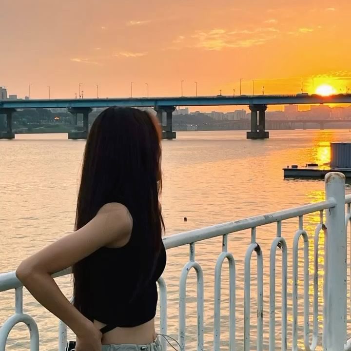 한강에서 놀기 
漢江で遊ぶ
 
 
 
 
#koreatravel #koreanstyle #koreafashion #koreatrip #hangang #hangangpark #seoultravel #seoul #한강 #한강공원 #한강피크닉 #한강야경 #서울 #서울데이트 #뚝섬 #뚝섬한강공원 #오오티디 #여자코디 #여자데일리룩 #여자패션 #ソウル #漢江 #ソウル旅行 #韓国旅行