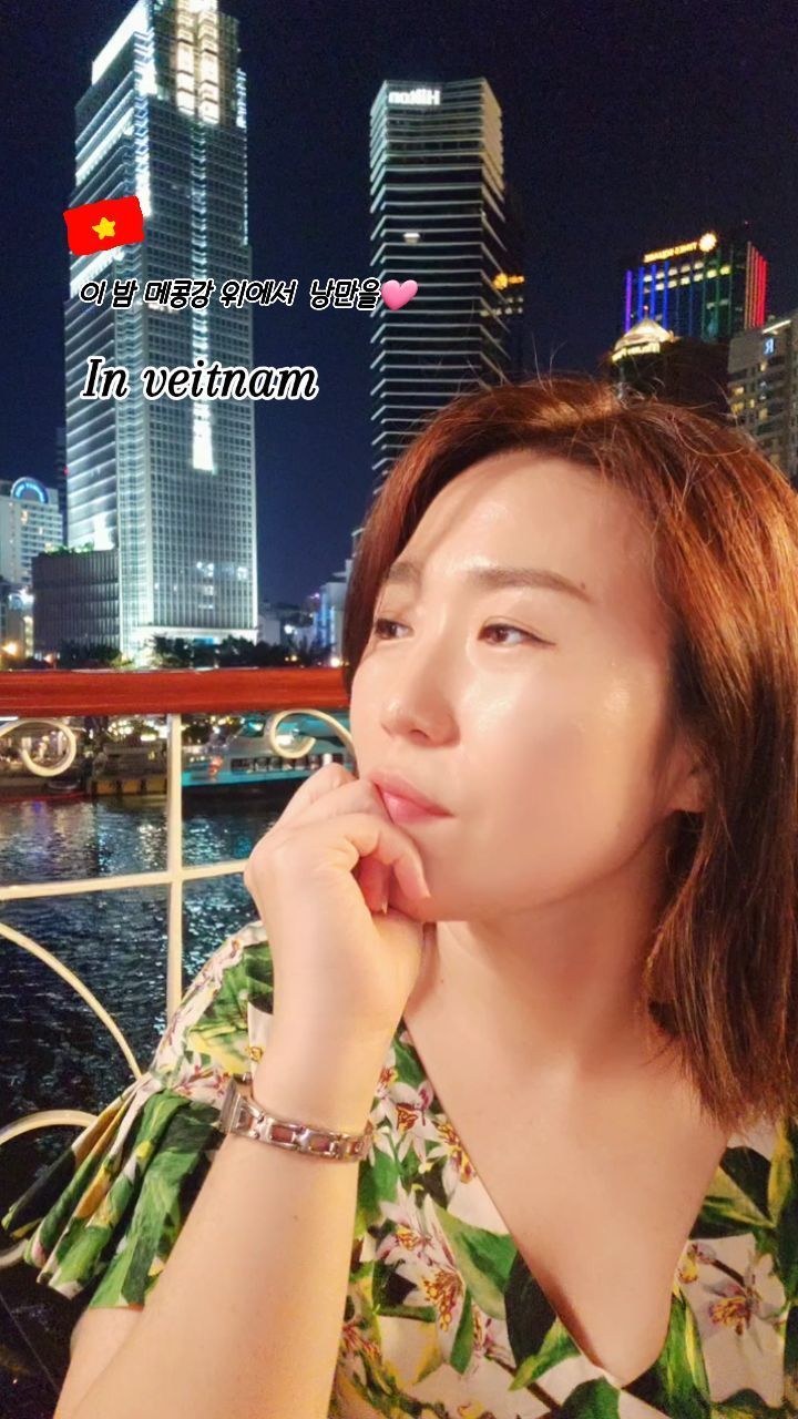 이 밤을 기억합니다🍷
사이공프린세스를 타고 메콩강을 흘러갔드랬죠

#베트남 #호치민 #사이공프린세스 #메콩강 #선상디너 #와인보다맥주가좋아  #리멤버