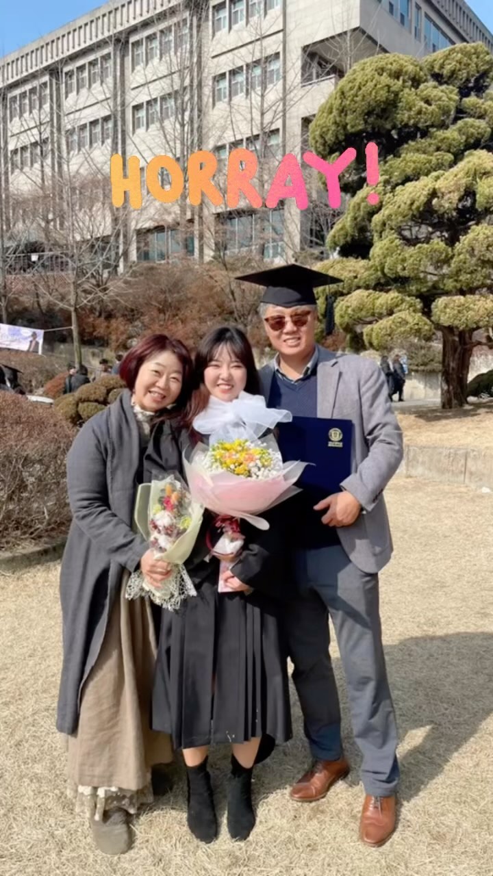 ❤️ 행복한 졸업식 ❤️

앞으로도 행복하자 🥳🎉

다들 꽃길만 걷기를 기도해🙏

#릴스초보 #좋반테러 #ootd