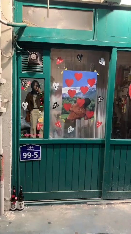 .
.
세수도 안하고 식탁에 앉아 음악하나 틀고 
커피&그릭요거트 먹는 이 행복함🤍🤎🤍 
찬바람 불면서 이불밖은 더더 나가기 싫은 사람🙆🏽 
내일은 운동해야지 하면서 영상 찾아보다가 아침되면🙄
뭐했다고 벌써 12월인지,, 
.
.
.
.
.
tmi_그릭 정기배송으로 먹다가 기한에 맞춰먹느라 억지로 먹기 싫어 만들어 먹은지 어언 1년 좀 안되가는데 #베어그릭스 진짜 추천해요! 저는 군것질을 워낙 좋아해서 그릭만큼은 플레인으로 먹자했는데 이번에 슬쩍 스위트로 바꿔봤더니ㅜㅜ 세상에
너어어무 만족200% 당이 이렇게 중요한 친구였다니👍🏾

#끼리🐘 #나름식단