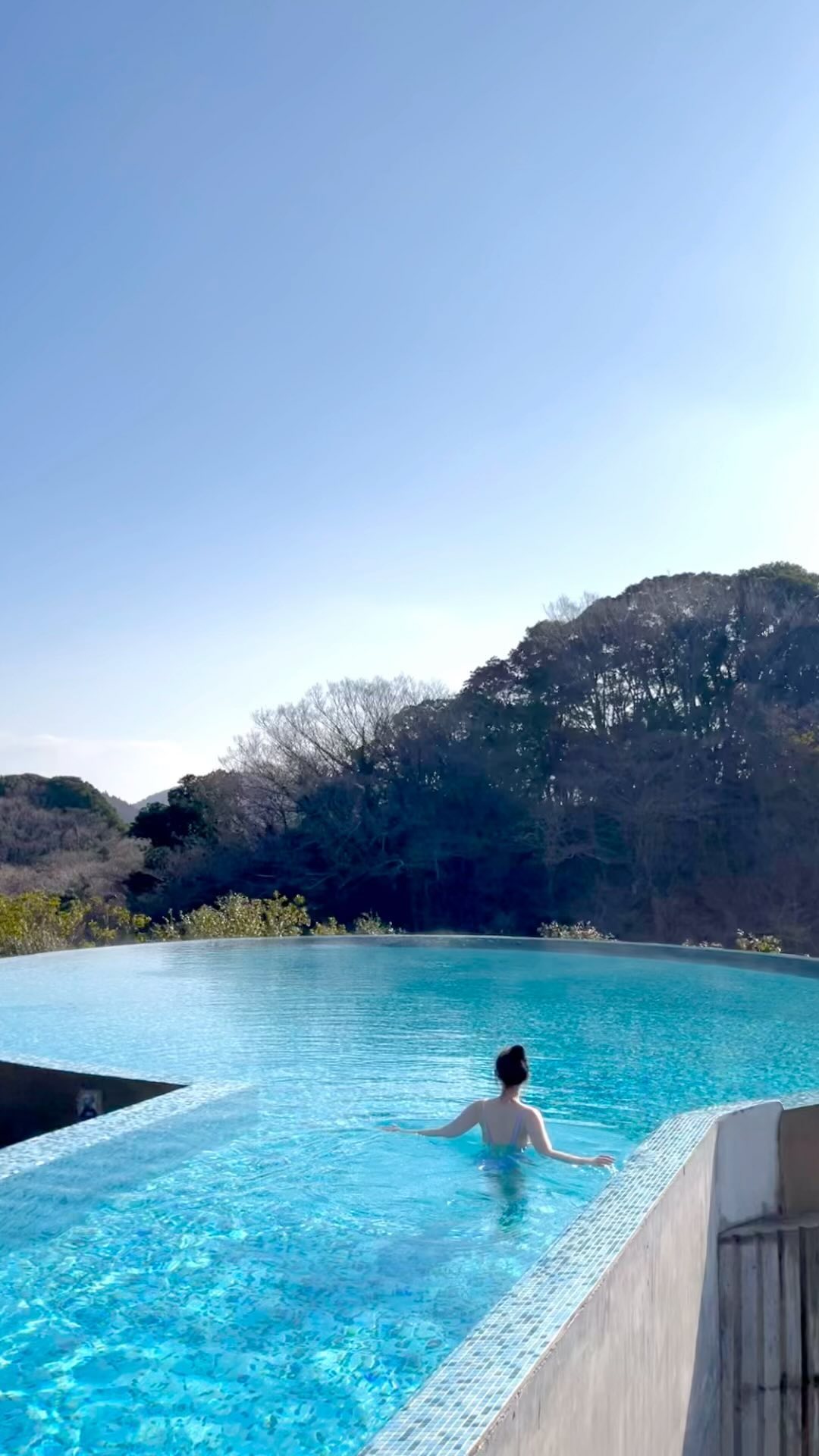 너무 좋았던 제주 수영장호텔🐳
또 가고싶다🍊

#제주도 #제주 #제주도여행