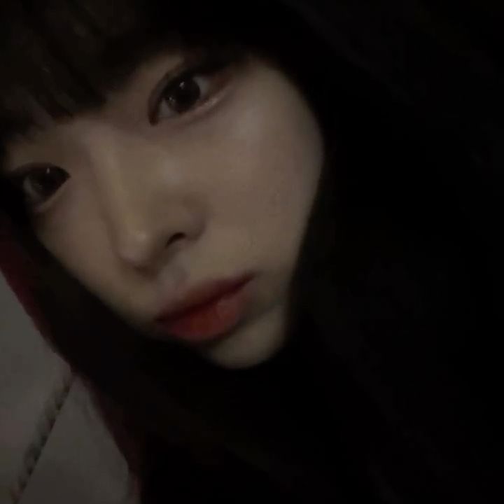 주방가위로 앞머리 잘랐더니 계단이야~!