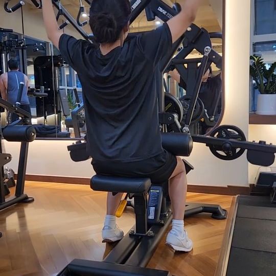#피티체험

인생 첫 피티🏋‍♀️
이대로는 안되겠다 싶어서 등록!
식단할 자신은 없어서, 평소생활에서 운동만 추가!
피티 5회, 체중 2.4kg 감량(체지방 -1.6kg)

먹을 거 먹고, 건강하게 운동하는 중!

📌원클래스피티
📍대전광역시 서구 대덕대로 244 401호
🎫크리스마스 할인 중
▫️24시 둔산동 1:1 PT 스튜디오
☎️010-2064-6111
👨‍🏫담당트레이너 : 박건우쌤
@oneclasspt

#대전 #대전피티 #대전PT #둔산동헬스 #둔산동PT #대전헬스장 #대전프라이빗헬스 #대전프라이빗헬스장 #대전피티스튜디오 #운동 #헬스 #헬린이