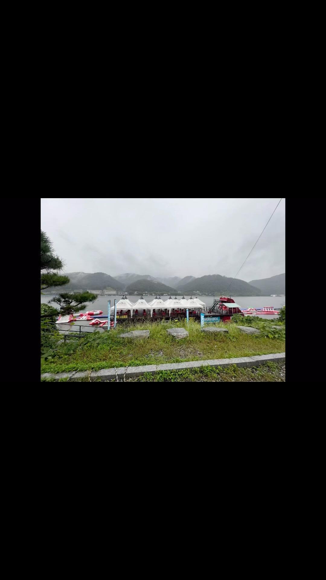🌧️

TV에서 자주 소개됐던 
200평대 가평 최고의 워터파크👾 #가평빠지!
❤️‍🔥모비딕수상레저❤️‍🔥

시설도 크고 넓고 놀이기구도 다양!!
특히 잠수하는 제트보트는 장난 아님🫥
진짜 찐으로 꿀잼 개무섭..☠️☠️☠️
또 타고 싶당👻👻👻👻

9월 말부터는 차박 가능해서
드넓은 북한강 바라보면서
낭만적인 캠핑도 즐길 수 있고
차박하면 제트보트는 공짜🎃

비 오는 날 가서 전세내고 놀고 왔👾👾
비 오는 날 빠지 추천😹 그렇게 춥지도 않음~ 물 따땃🔥

#협찬 #가평단체펜션 #가평워크샵 #가평워크샵펜션 #가평MT #가평엠티 #가평야유회 #가평패키지 #가평올인원 #가평빠지숙소 #가평빠지준비물 #가평빠지가격 #가평수상레저가격 #가평수상레저패키지 #가평차박캠핑장 #가평캠핑장 
@mobydick522