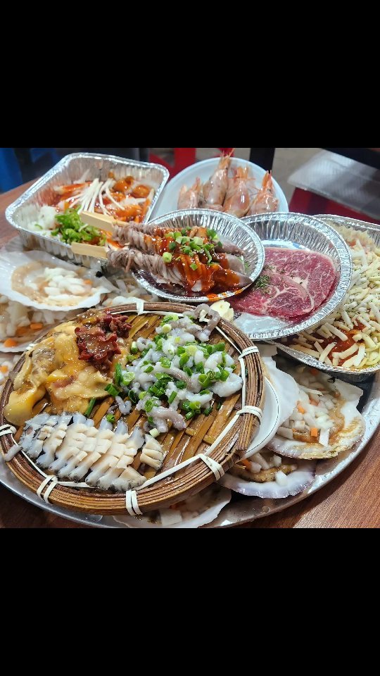 날씨 추바짓따 하믄
생각나는게 #조개구이

부산에서 이거도 먹고싶고
저거도 먹고싶고
오마카세로 조질라면 암남공원이지💯💯💯

조개만 즐기고 싶다!!! 하면 #태종대자갈마당
분위기에 취하고 싶다!! 하면 #청사포
배터지게 먹고 찡기고싶다!! 하면 #암남공원

술잔 빵꾸났나... 무슨일이고 
오늘 사고다!!!! 
송도 개조심 🐕

#암남공원조개구이
#부산조개구이
#해물나라총각집
#조개구이
#부산맛집
#부산술집
#부산낮술
#송도맛집
#친절한성미씨_추천맛집