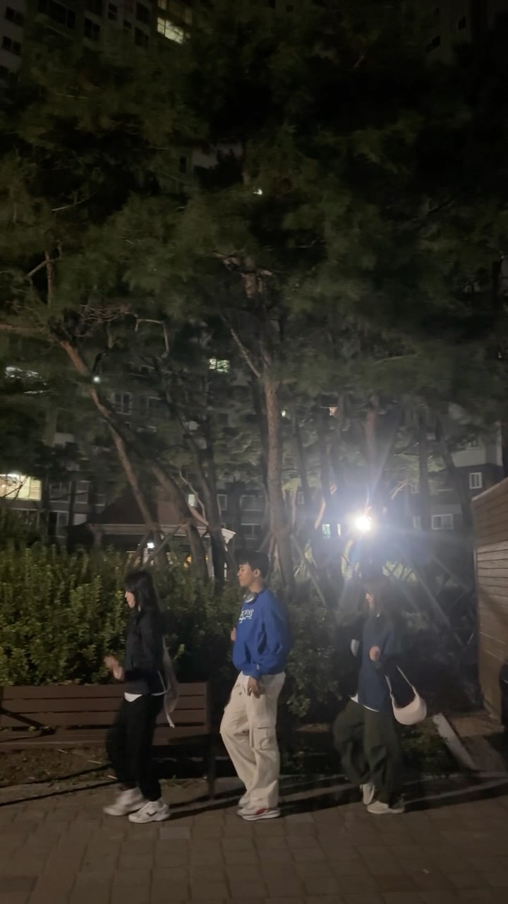 🚶🚶‍♀️🚶‍♂️