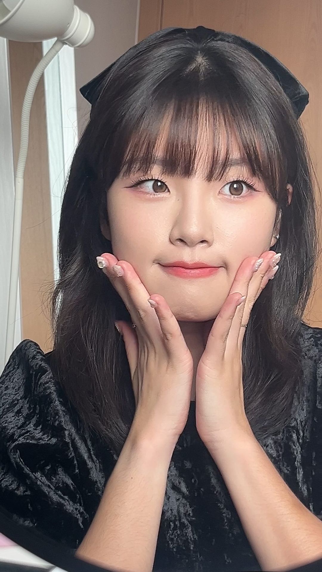 핑크베이스 섀도우 팔레트로 겨울 느낌 낭낭하게 🤍
#셔터브리티 #올리브영 #겨울메이크업