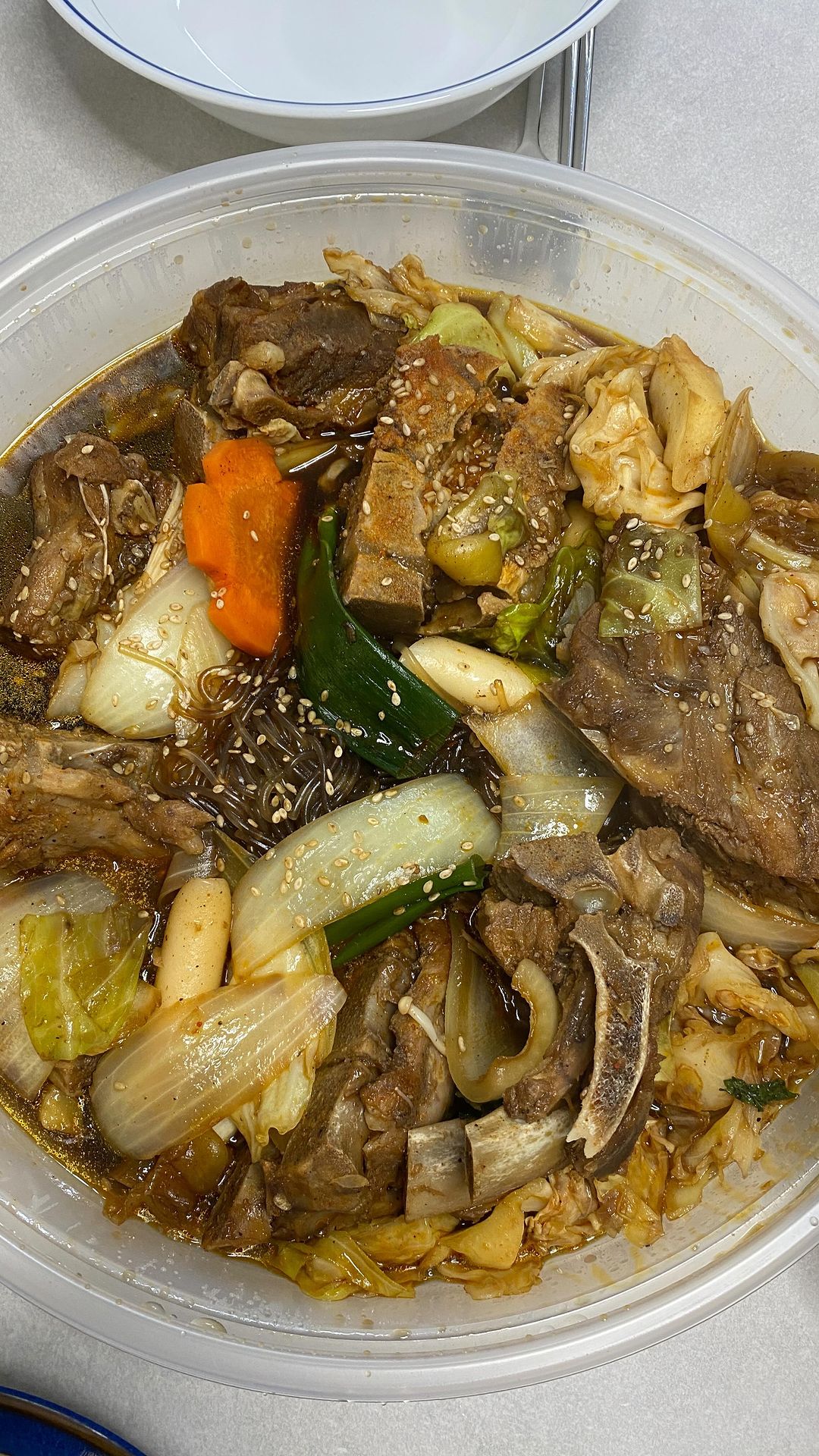 ⭐️ #등뼈감자탕&등갈비 중흥점 #등뼈찜
적당히 칼칼한 간장양념의 등뼈찜!!
당면양이 대박인데 고기보다 맛있을일🤤
살코기도 가득가득 양념장에 콕 찍어먹으니 더 감칠맛!