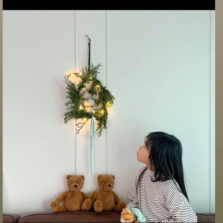 Merry christmas🎄
피톤치트 뿜뿜
숲의 덩굴리스💚🧡💜❤️

언제나 좋은시간
@p.s_plantartstudio 
#작동카페#작동식물까페#부천어린이체험 
#부천키즈체험 #부천카페