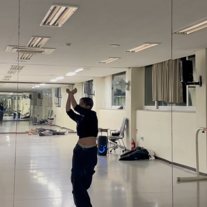 🖤🖤

#choreography - @dora.___k 

#dance #dancer #choreo #choreography