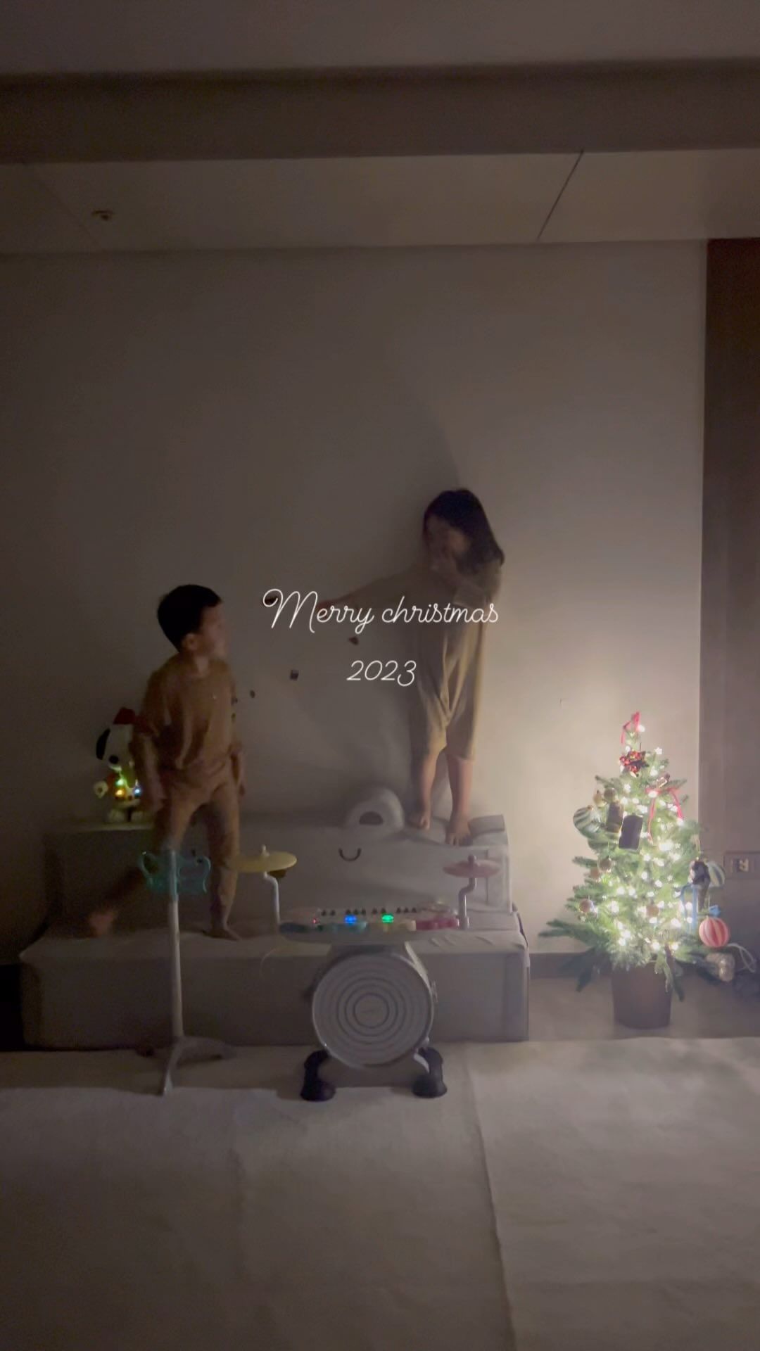 그래 하고싶은거 다하세요!!!!
분위기있는 릴스는 뭔 릴스야 🤣
이런게 지우소민이지 🎄💖