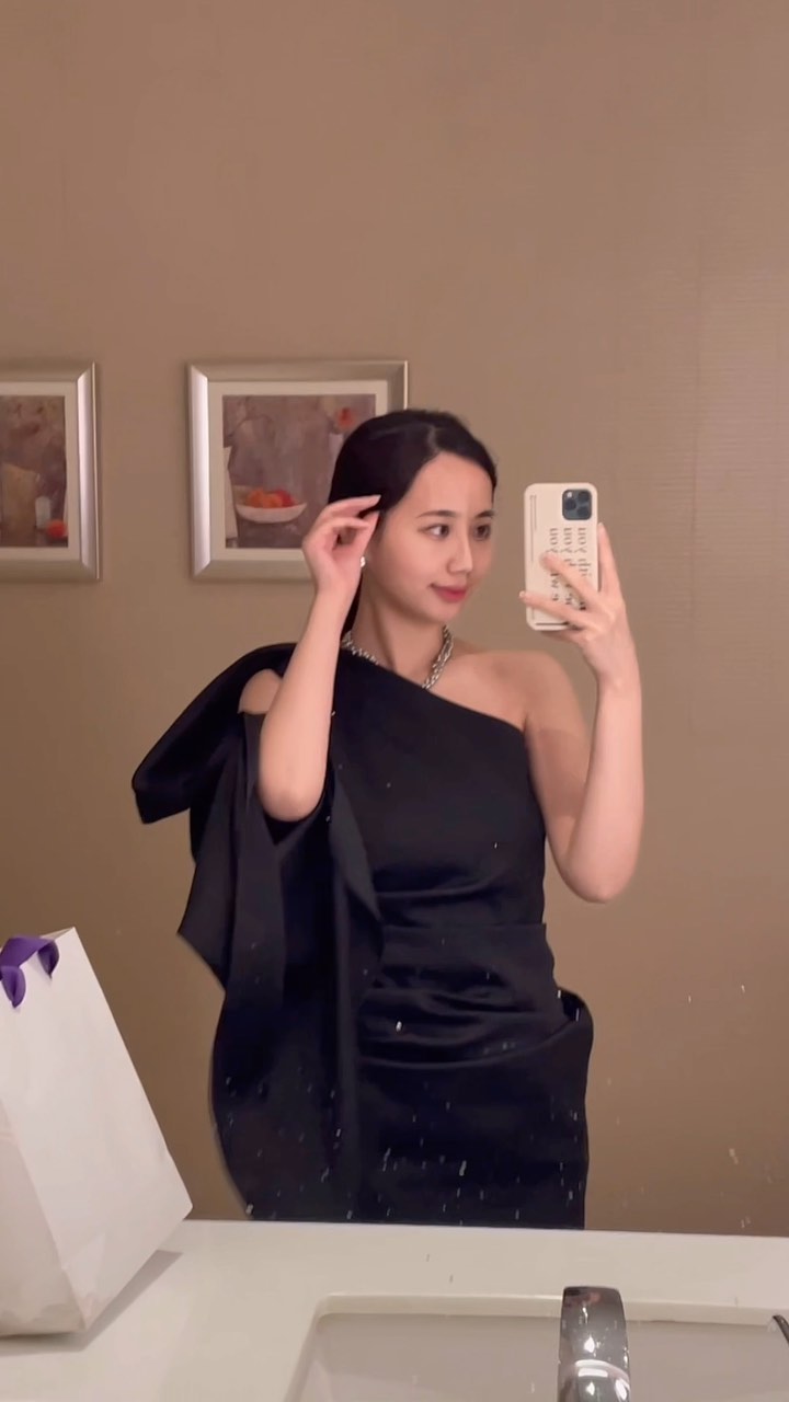 이브닝드레스 같은..💗
기록용 릴스 한 줄😝

#메이크업쇼