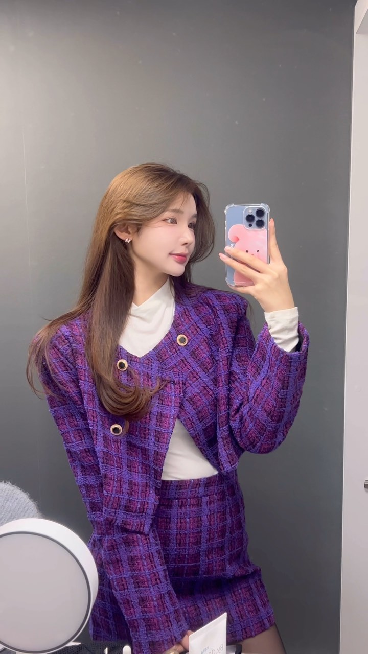 스토리로 릴스를 만들어보라고 인스타가 강요함 …´͈ ᵕ `͈ 
일순이라 사진이 죄다 ㅎ 파우더룸 .. 헷헤ㅎ
 #해피연말🐰🤍