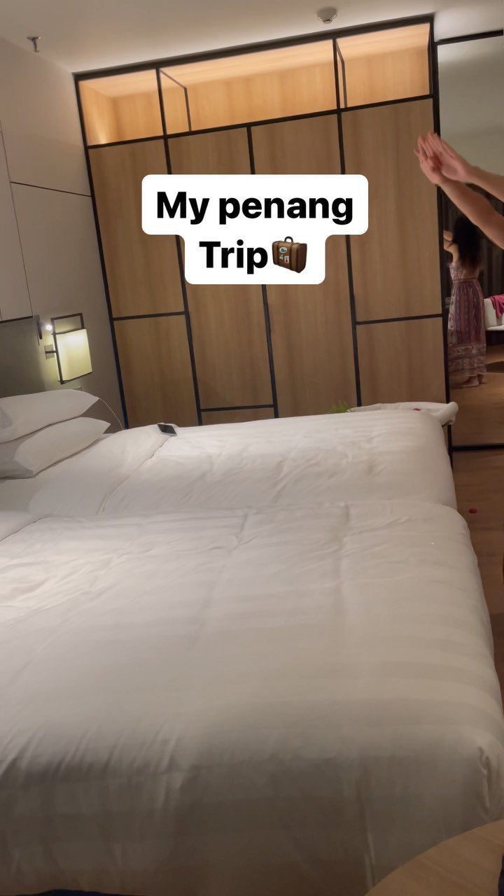 Here's easy reels you can take
When you go travel🚗✈️
⠀
Dive in to bed🛌 and pool🏊‍♀️
Since it is my first time
video is not that smooth,
but still enjoyed😆
⠀
📍Park royal penang resort

#swimmingpool 
#reelsvideo #trending 
#penangmalaysia 
#penangisland #malaysia
#expatlife #jalanjalancarimakan