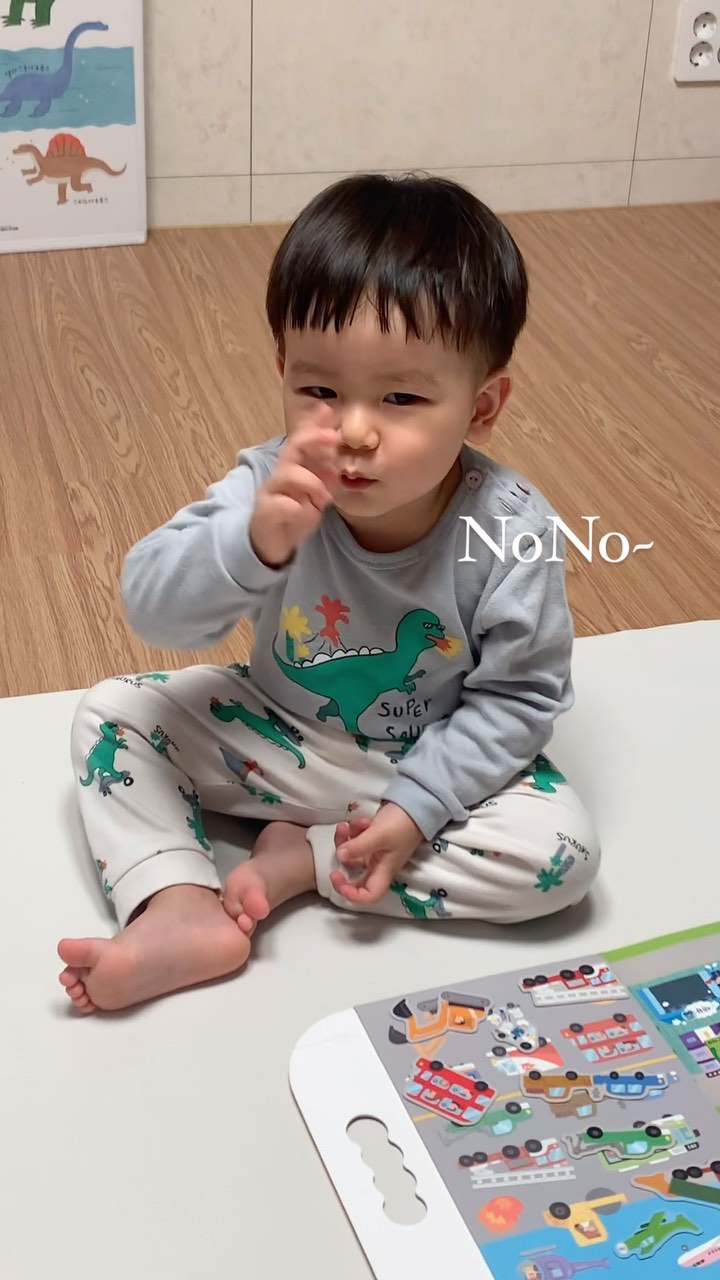 23.12.14
D+730
말많은 우리아가👶🏻
혼자노는거 지켜보자니 넘 아까워서 영상 고📹

무슨말이 그렇게 많으신지...🤦🏻‍♀️
누구 닮은거니...?!
눈치보면서 장난도 칠줄 알고 다 컸다 내새꾸🥺