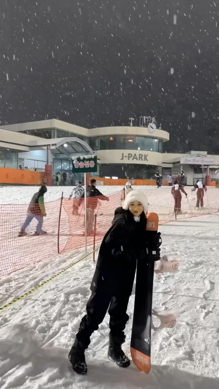 마지막은 금잔디 스키 로봇짤 보드버전으로 마무리 🤖
비록 무릎은 난리났지만 재미따 
또 갈게? 딱 기다려 😳
