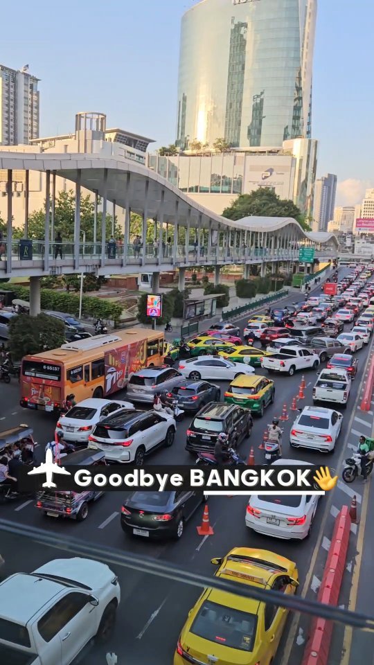 Goodbye~ 👋👋👋 BANGKOK🇹🇭 생각보다 더 더웠지만 잘 놀다 갑니다 ✈️ #방콕맛집 #노스이스트 #방콕마사지샵 #빅씨마트쇼핑 까지 클리어하고 #방콕여행 마무리 🌷 🌺 🌻