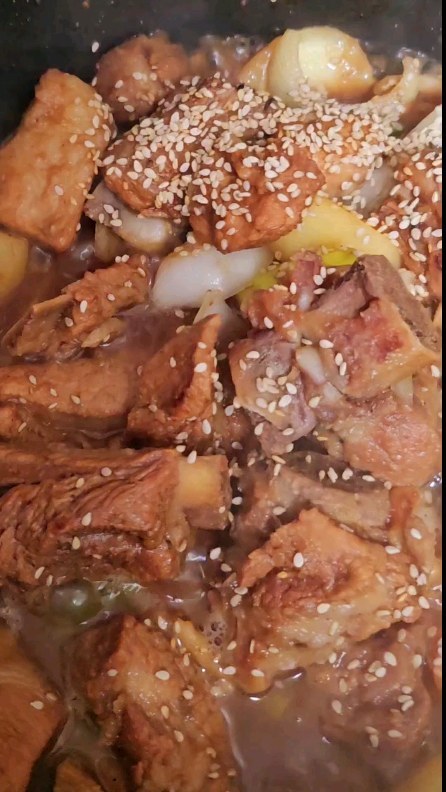 너는 #갈비찜 
나는 #김치찜

#점심 #오늘점심 #밥스타그램 #밥 #점심밥 #점심메뉴 #점심스타그램 #집밥 #집밥김선생 #집밥요리사 #집밥그램 #집밥스타그램 #집밥레시피 #집밥그램 #엄마표비법간장 #엄마양념장 🤣🤣 #친정스타그램 #친정엄마 ♡