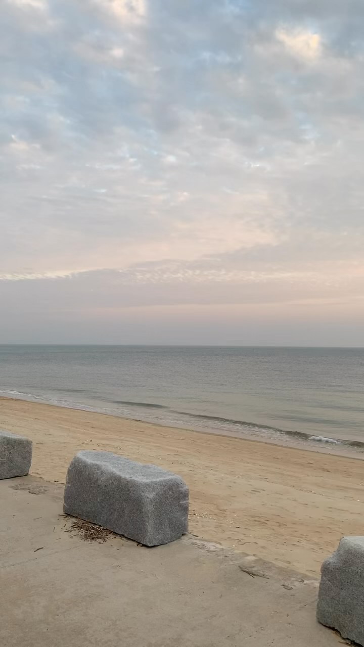 #핑고담캠핑🚌🏕 

바퀴달린집에 나온 원산도!! 에 갔다왔는데요 일몰이 너어어어무 예쁜거 있죠!! 🥺🧡

운좋게 한자리 남아있던 캠핑장 현장에서 결제하고 하루 머물다 왔어요 😚

바로 앞에 바다뷰라 완전 힐링 🌊🙊