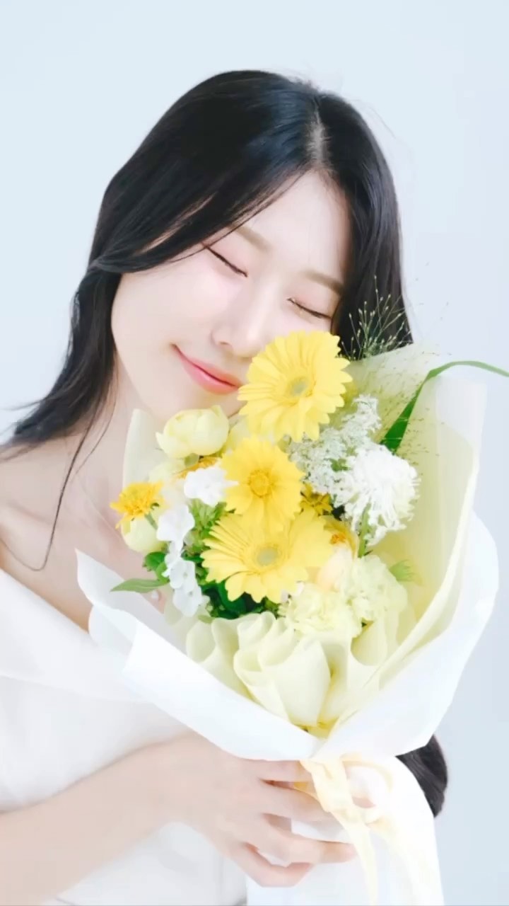 무보정 B컷 모음 하나만 더 올려요 🤭 다 마음에 들었지만 결국 A컷에 간 사진들이 몇 장 없었다는 슬픈 진실...