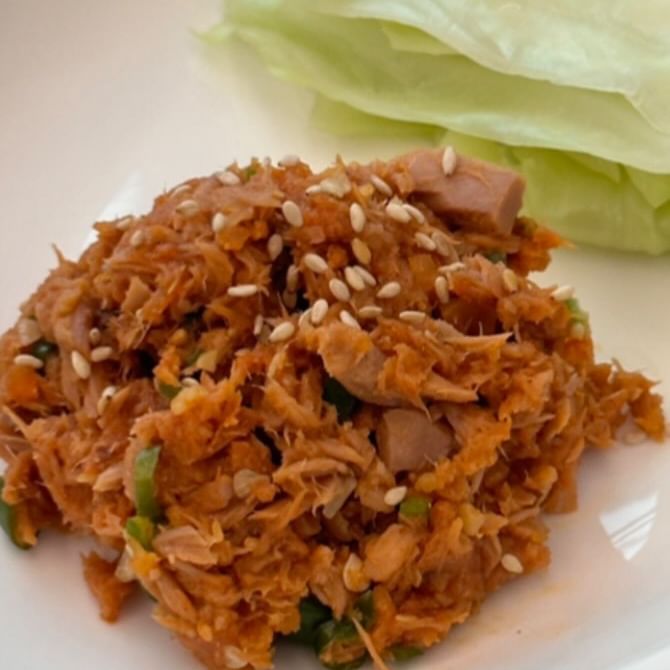 간단 밥도둑 참치 쌈장
이 재료들은 집에 다들 있을걸요~

맛도 있고 불도 안 써도 되는 간단한 레시피
입맛 없을 때 최고예요👍
