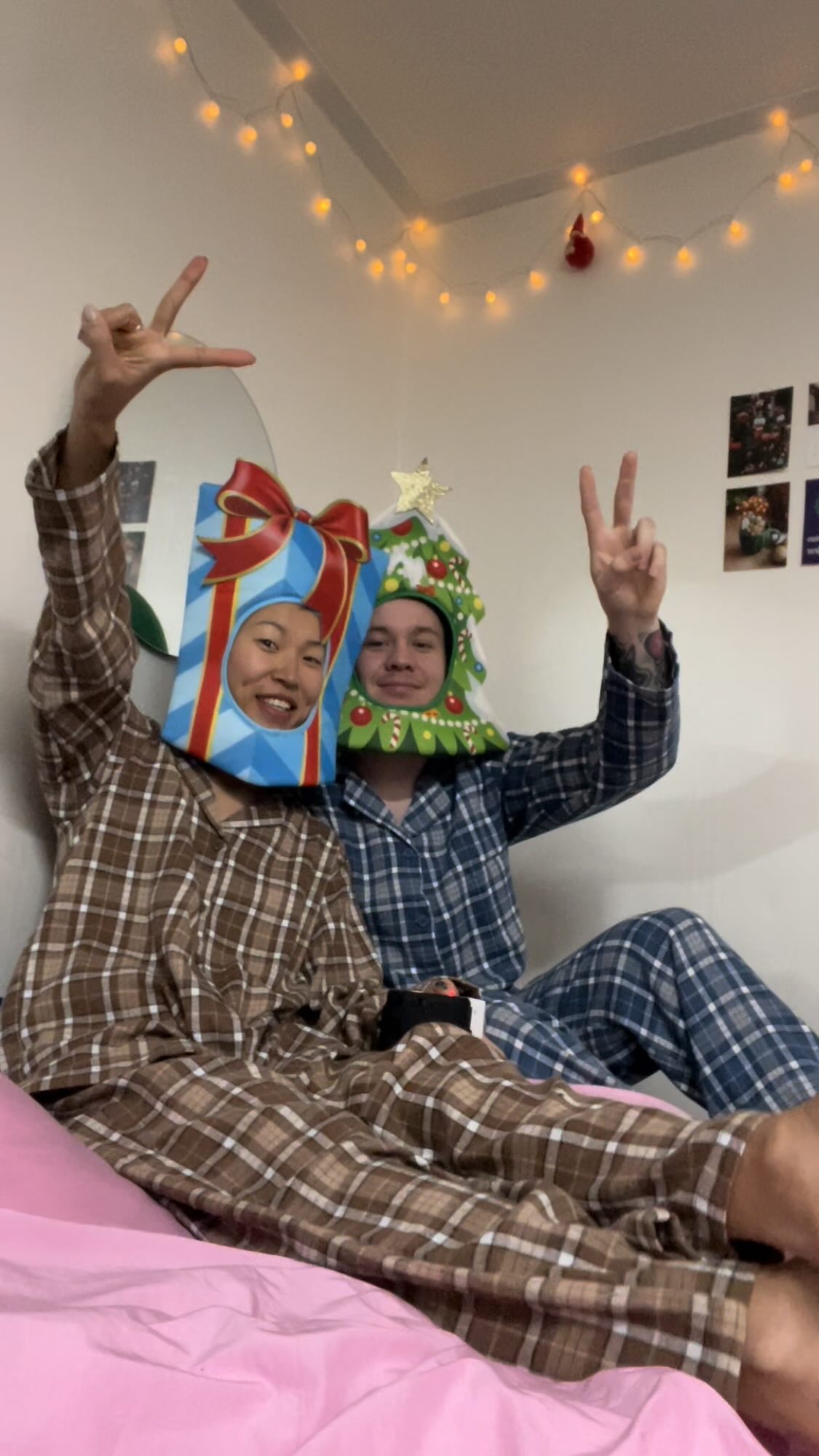 껌딱지랑 클스보내기👩🏻‍❤️‍👨🏼🎄
곧 떠날지 모르는 집에서