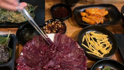 칠곡 맛집 달리자 생고기육회
생고기 신선하고 맛깔남
#칠곡맛집 #칠곡육회 #칠곡생고기 #달리자생고기육회 #맞팔환영