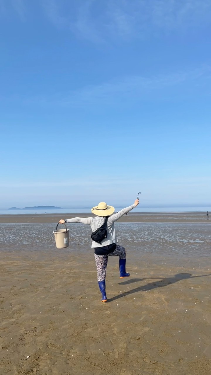 .

조개는 한마리도 못잡은 똥손이라 슬픈 채빈
8마리 모두 잡아 기쁜 민균🐚🪸

먹부림 몽산포 캠핑⛺️⛺️

#태안 #몽산포해수욕장 #몽산포오토캠핑장 #국립공원캠핑장 #캠핑 #해루질 #캠핑요리 #섬바다스탬프투어 #산도바다도좋아하는우리 #20230616-8