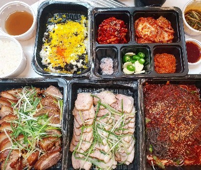 12월의 피자 족발 닭발 회 등 먹부림!
1월부턴 소식 할 수 있을까요?😅

#배달의민족#외식스타그램#12월의#먹부림#술안주#야식