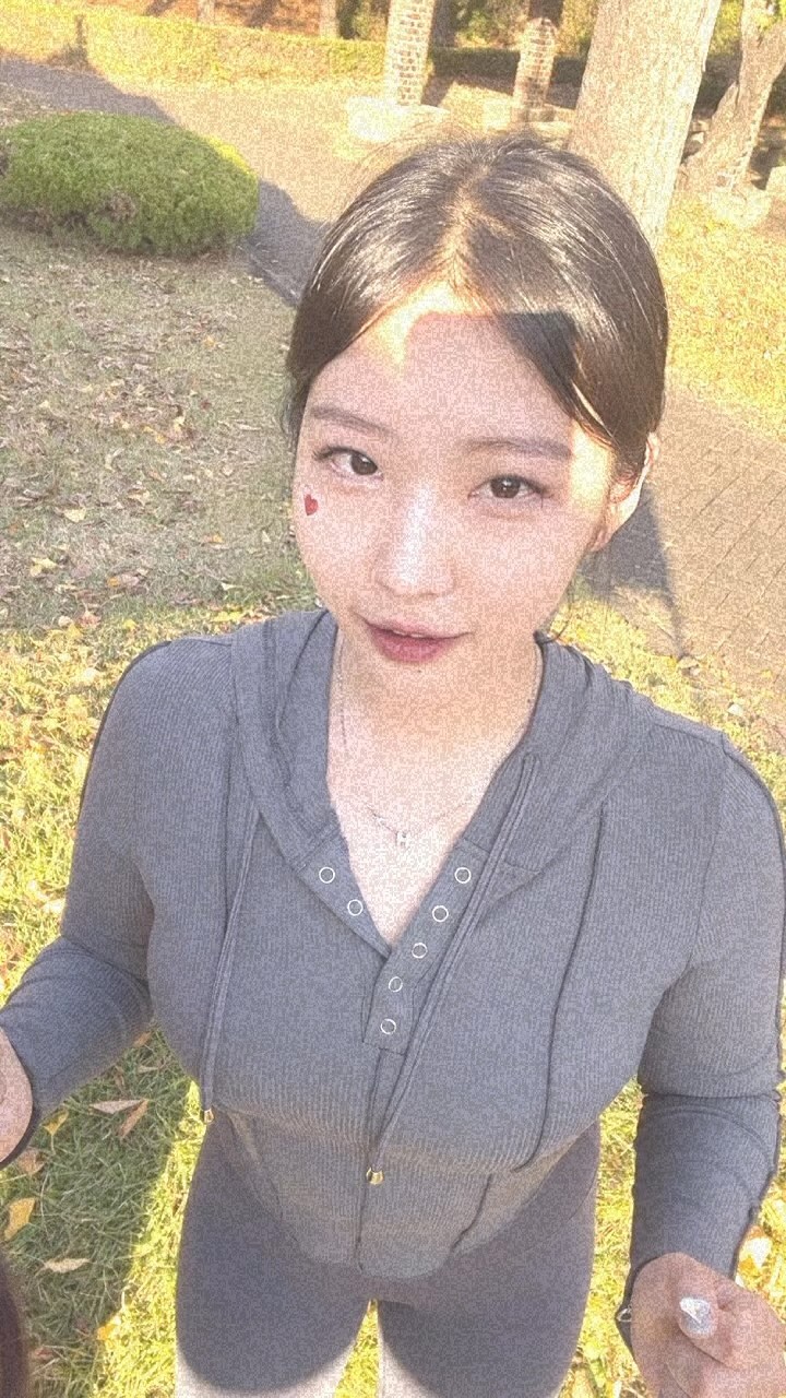 요새 나 얌전해진거 같기도 ㅠ.. 

_

#fyp #reelsdance #koreangirl #asiangirls #레깅스룩 #운동하는여자 #헬린이의하루 #아주대 #아주대축제 #대학교축제 #위글위글 #금쪽이