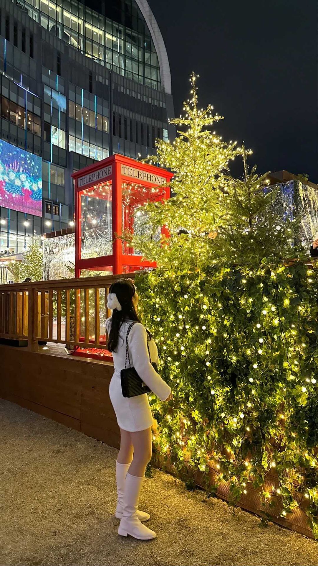 ❄️
연말연초 모임을 독감으로 날려먹고
나 혼자서 기념해 본 올해의 순간-🌟

기억조각 모으다보니 다시금 느껴지는
나를 사랑으로 담아주던 소중한 시선들

그 마음 하나 하나 가치롭게 간직할테니
새해에도 함께 추억 많이 쌓아가소서!💓
