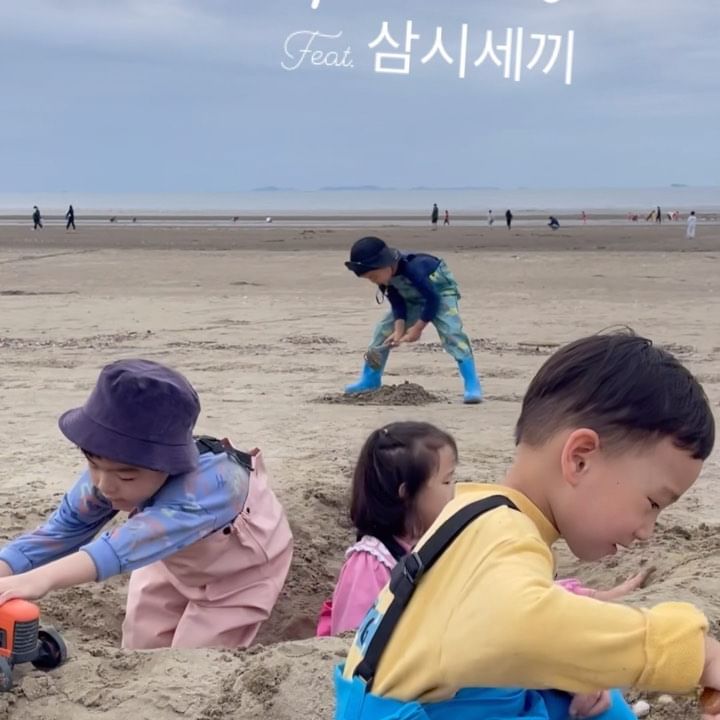 정말 단 한순간도 투닥거리지 않고 사이좋은 아이들을 보며 단체 뿌듯...🥹
우리 부부에게 있어서 많은 걸 알려주고 배울 수 있는 인생 선배님들과 내 아이의 소중한 우정까지! 
애어른 할 거 없이 아름답습니다🌈

바쁘고 정신없는 일상 속에서 잠시 떠나 가족에게 집중할 수 있는 방법이 캠핑인 것 같다 ⭐️
그리하여 당분간 내가 돈 버는 이유. (캠핑 장비 구매) 
아맞다 형부들.. 인스타 안하는 언니들 보야주세여ㅋㅋㅋㅋ🫡