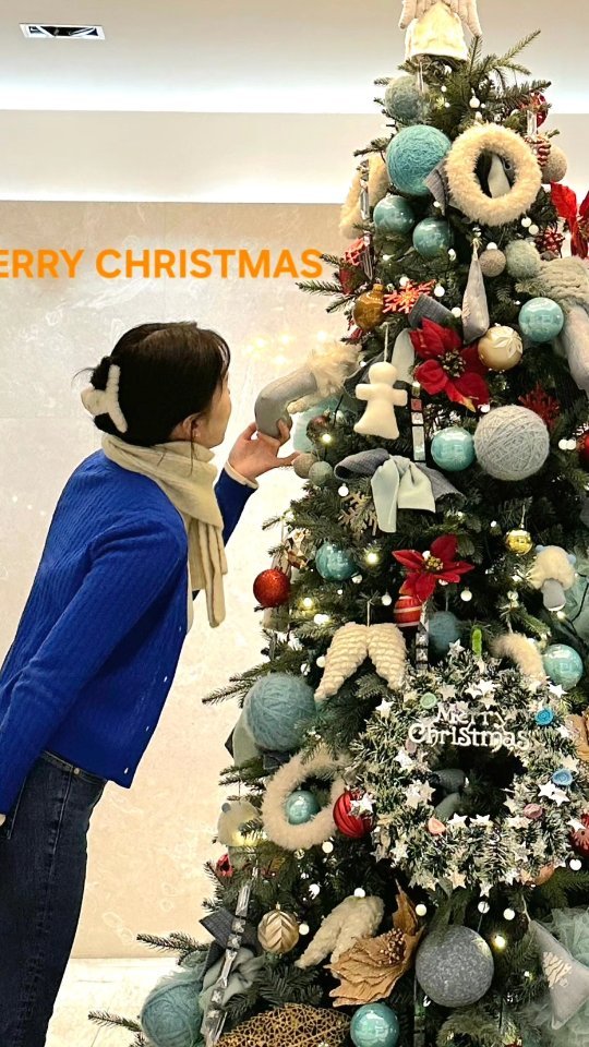 #협찬 
릴스로 담아 본 
부천 폴라리스 호텔 1박☃️✨️
.
괜시리 캐롤 틀어놓고 분위기 낸 우리 커플,
로비부터 크리스마스 분위기 나고 설렌다, 넓은 객실까지 쵝오🎄
.
조식까지 야무지게 먹고
포동포동해져 체크아웃! 햄벅👩‍❤️‍👨
.
.
#폴라리스호텔 #부천호텔 #상동호텔 #호텔 #폴라리스호텔 #폴라리스관광호텔 #웅진플레이도시 #호텔추천 #호텔스타그램 #호캉스 #부천놀거리 #부천데이트 #부천 #일상 #소통 #선팔 #맞팔 #팔로우 #오오티디