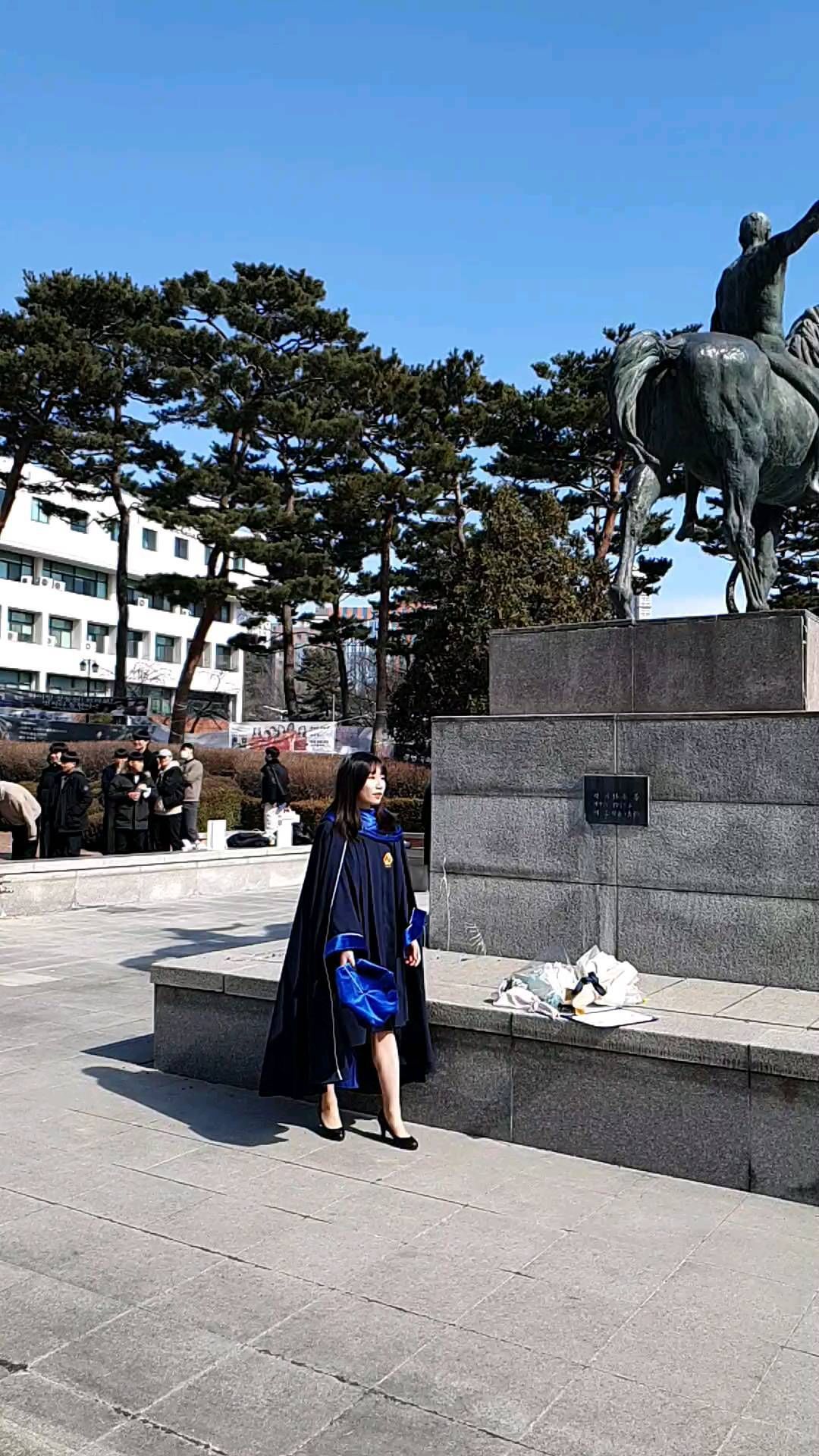 🎓 학사모 던지기 망한 버전
