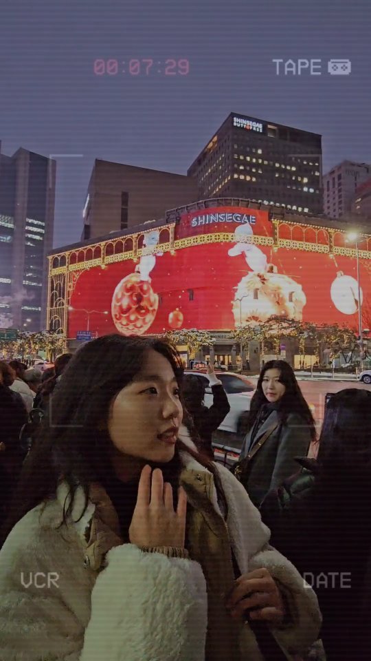 이번주 과연 눈이 올까?-?
-
크리스마스는 훨씬 지났지만
나는 아직 거기에 머물러 있다고~