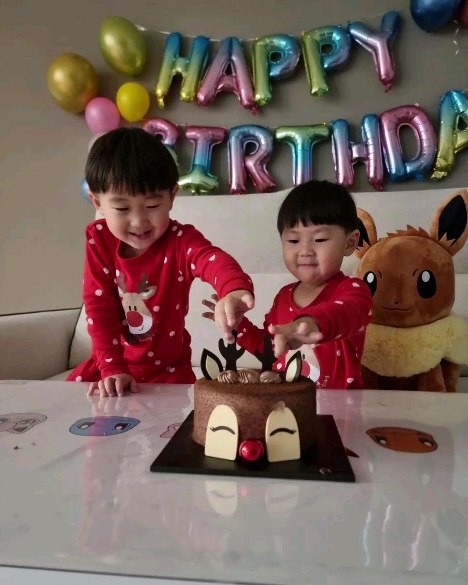 한달 뒤면 다가오는 샨이생일🩵

지난 달 윤이생일 돌아보기
굠댕이들 이번엔 포켓몬으로 꾸며줘야하나😋💓

#190221
#벌써여섯살🙊